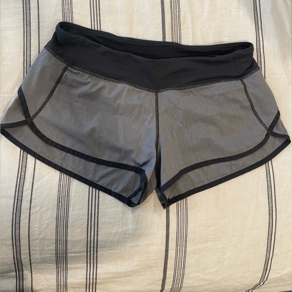 Lululemon tracker shorts - Picture 1 of 5